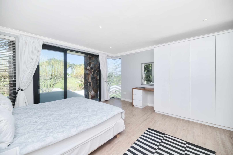 4 Bedroom Property for Sale in Fernkloof Estate Western Cape